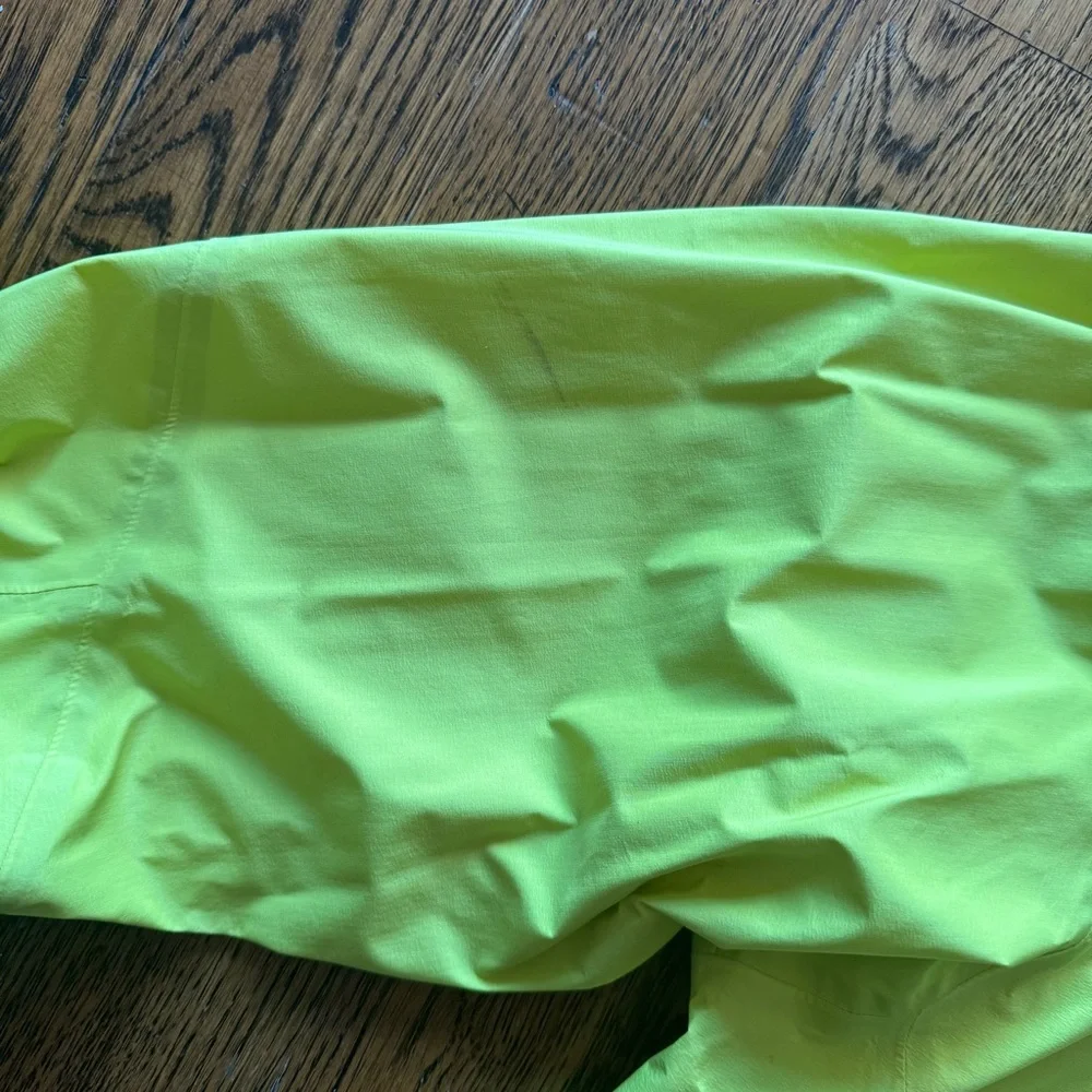 Patagonia Torrentshell Yellow RainJacket - Picture 4 of 6